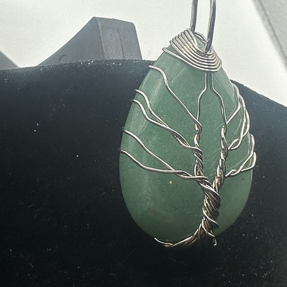 Green Aventurine Pendant w Wire Wrap Tree of Life - Picture 6 of 6
